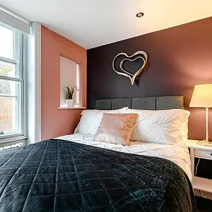 Lanes Cosy One Bedroom Apartment